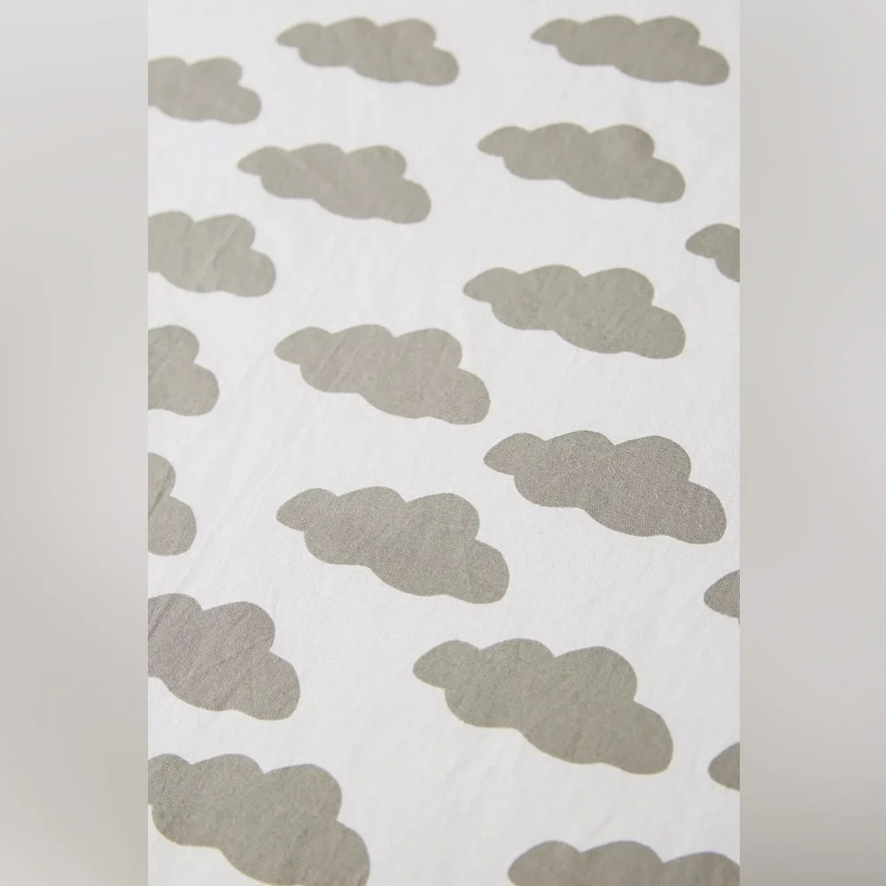 New🌟Anthropologie Cloud Crib Sheet